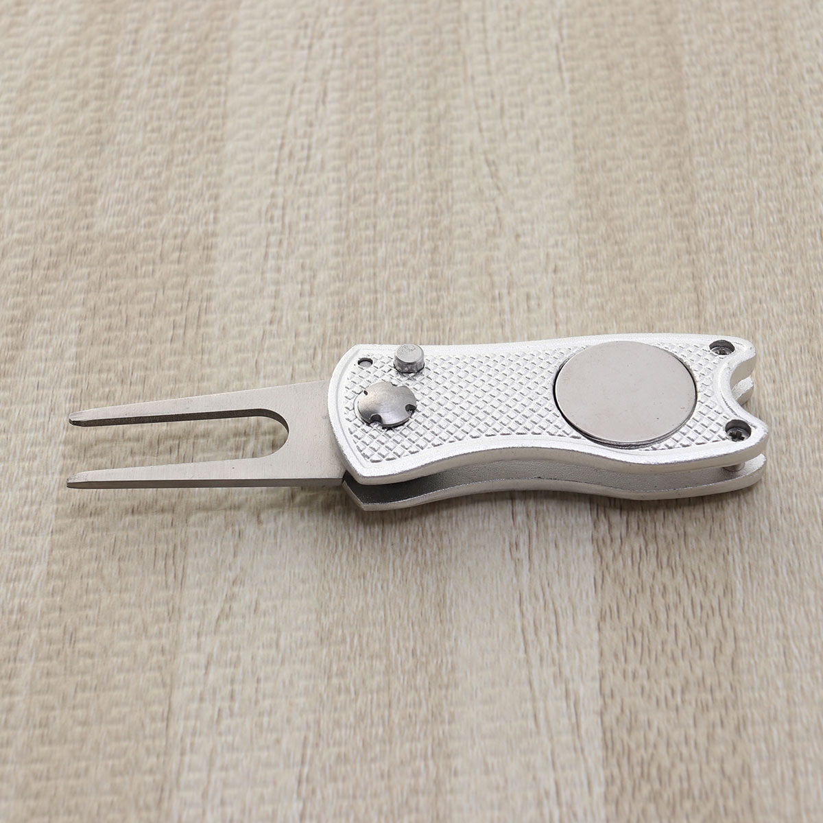 Divot Repair Tool - Outil de réparation de divots pliable